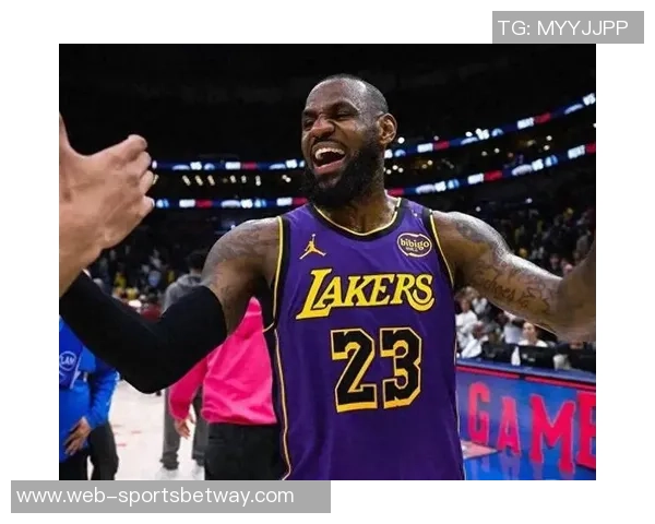 詹姆斯信心满满称球队投篮低迷不会长久好射手众多将助力反弹