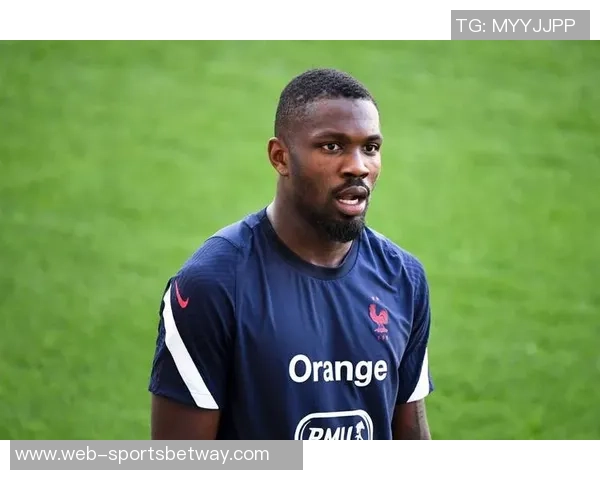 莱比锡正式签约埃因霍温18岁边锋阿约德勒托马斯合同至2031年 莱比锡正式签约埃因霍温18岁边锋阿约德勒托马斯合同至2031年